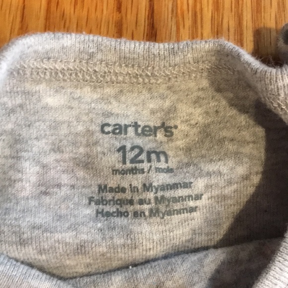 3/$10 - Carters Boys Red Shorts w/ Crab Bodysuit - Picture 4 of 5